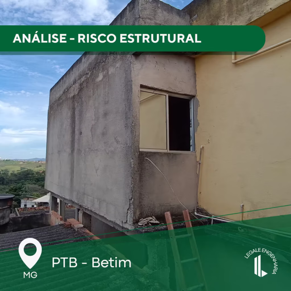 Engenheiro realizando Análise de Risco Estrutural para avaliação de estabilidade e segurança prévia.